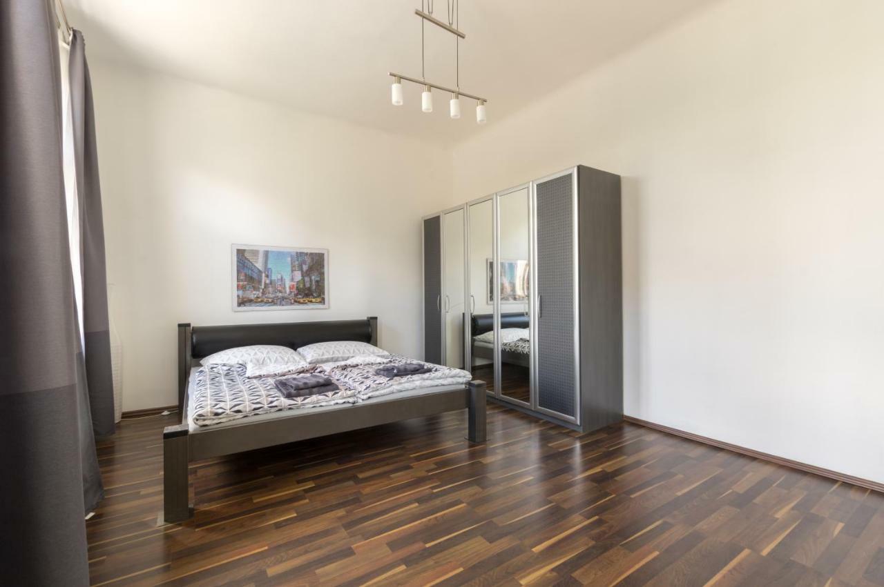 Spacious Apartment In Center With Terrace Wien Eksteriør billede